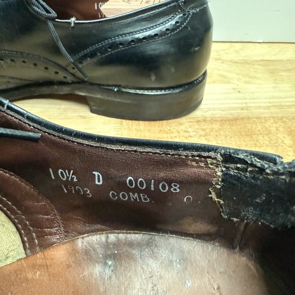 Vintage made in USA Allen Edmonds Black Leather Oxfords - Picture 8 of 9